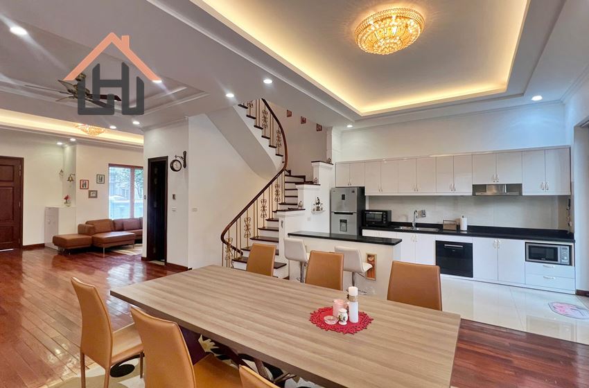 Beautiful villa for rent in Vinhomes Riverside, Hanoi Beautiful villa for rent in Vinhomes Riverside, Hanoi