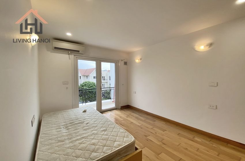Beautiful villa for rent in Vinhomes Riverside, Long Bien Hanoi Beautiful villa for rent in Vinhomes Riverside, Long Bien Hanoi