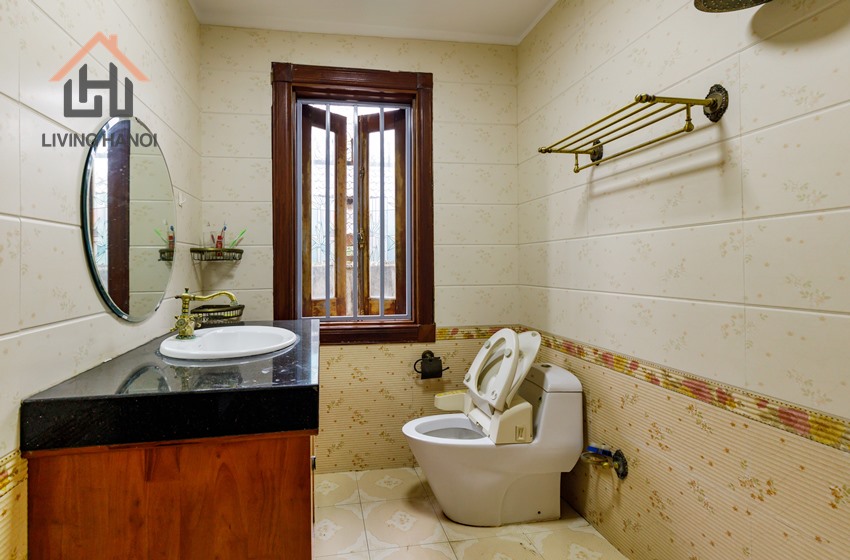 Beautifully modernised rear Villa for rent in Au Co, Tay Ho Beautifully modernised rear Villa for rent in Au Co, Tay Ho