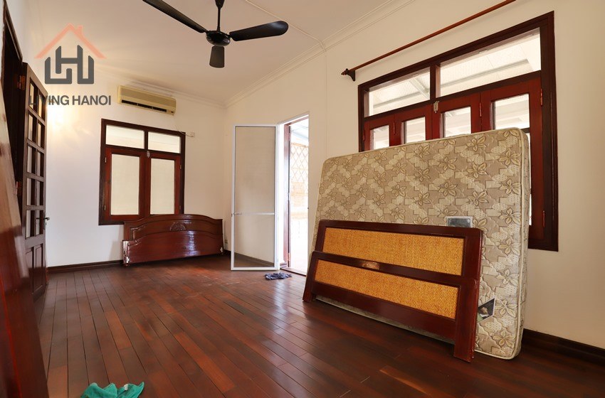 Big house with yard, 04 bedrooms for rent in Tay Ho, Hanoi Big house with yard, 04 bedrooms for rent in Tay Ho, Hanoi