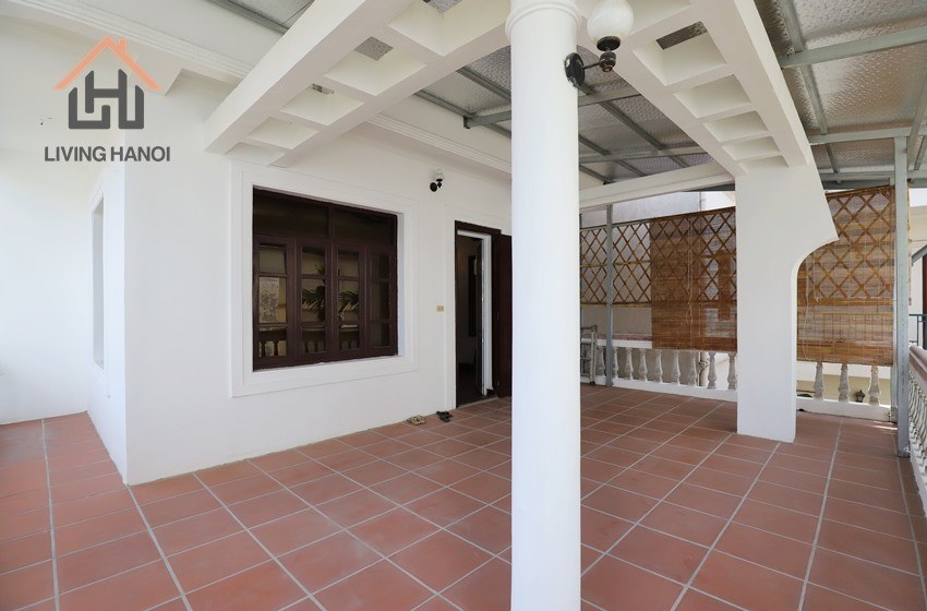 Big house with yard, 04 bedrooms for rent in Tay Ho, Hanoi Big house with yard, 04 bedrooms for rent in Tay Ho, Hanoi