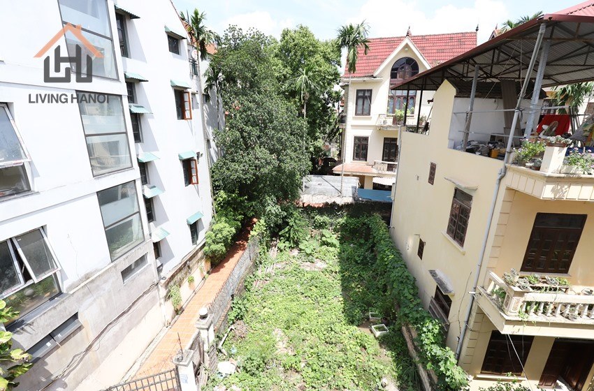 Big house with yard, 04 bedrooms for rent in Tay Ho, Hanoi Big house with yard, 04 bedrooms for rent in Tay Ho, Hanoi