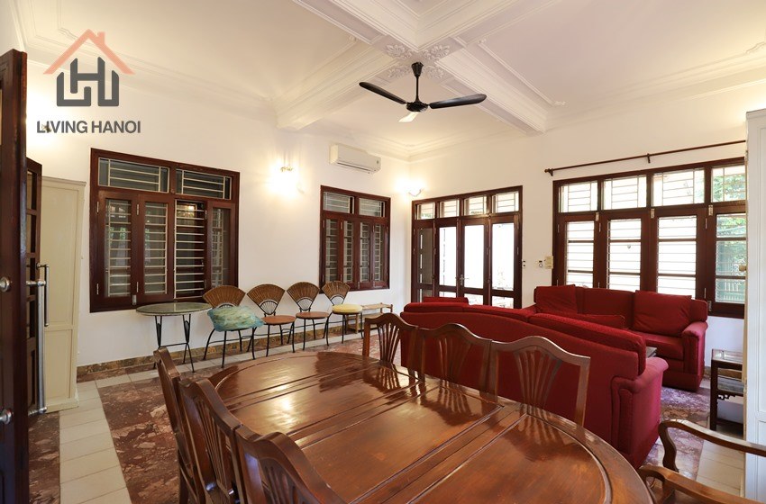 Big house with yard, 04 bedrooms for rent in Tay Ho, Hanoi Big house with yard, 04 bedrooms for rent in Tay Ho, Hanoi