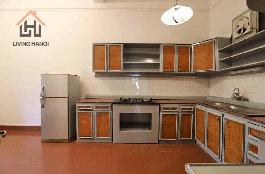 Big house with yard, 04 bedrooms for rent in Tay Ho, Hanoi Big house with yard, 04 bedrooms for rent in Tay Ho, Hanoi