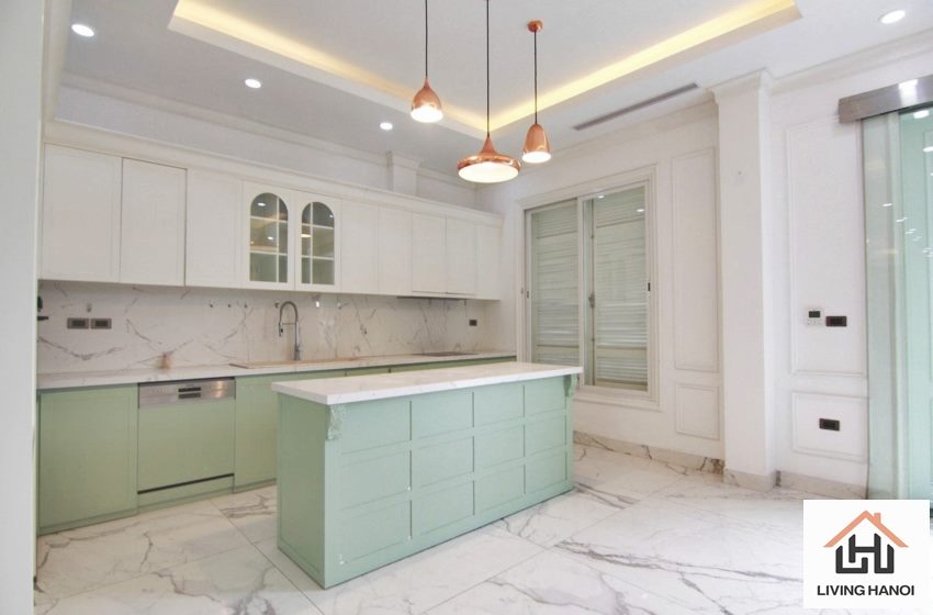 Bright 04 bedroom house for rent in Vinhomes Riverside, Long Bien, Hanoi Bright 04 bedroom house for rent in Vinhomes Riverside, Long Bien, Hanoi