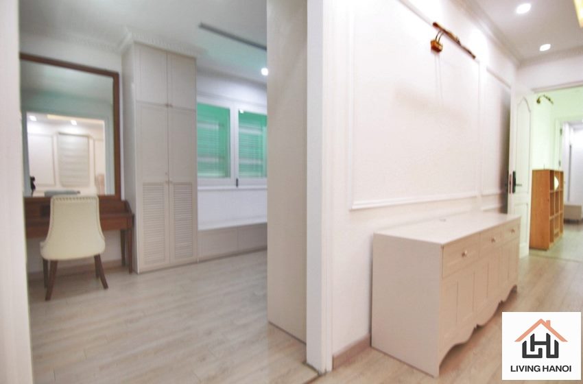 Bright 04 bedroom house for rent in Vinhomes Riverside, Long Bien, Hanoi Bright 04 bedroom house for rent in Vinhomes Riverside, Long Bien, Hanoi