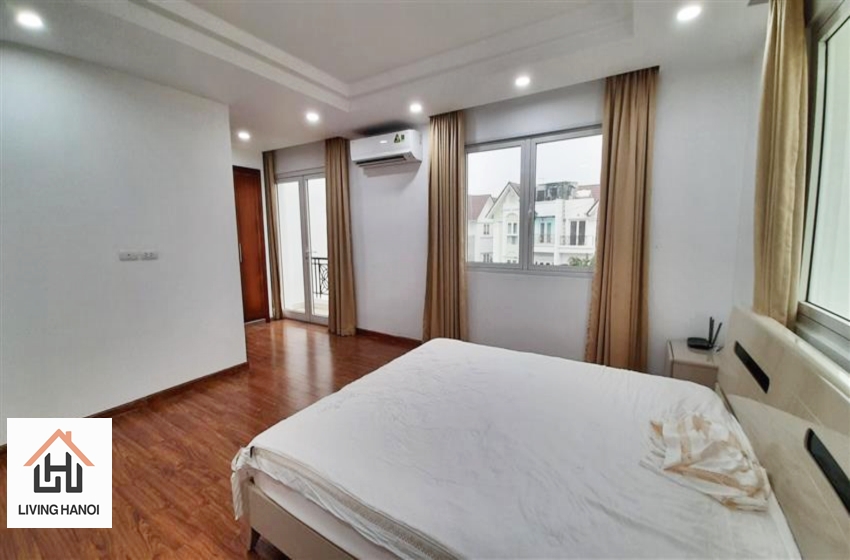 Bright 04 bedroom house for rent in Vinhomes Riverside, Long Bien, Hanoi Bright 04 bedroom house for rent in Vinhomes Riverside, Long Bien, Hanoi