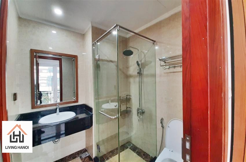 Bright 04 bedroom house for rent in Vinhomes Riverside, Long Bien, Hanoi Bright 04 bedroom house for rent in Vinhomes Riverside, Long Bien, Hanoi