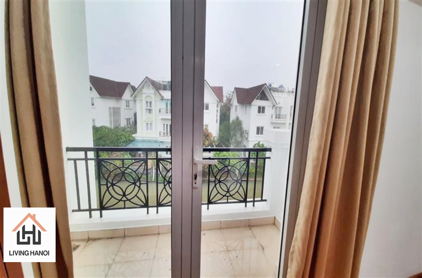 Bright 04 bedroom house for rent in Vinhomes Riverside, Long Bien, Hanoi Bright 04 bedroom house for rent in Vinhomes Riverside, Long Bien, Hanoi