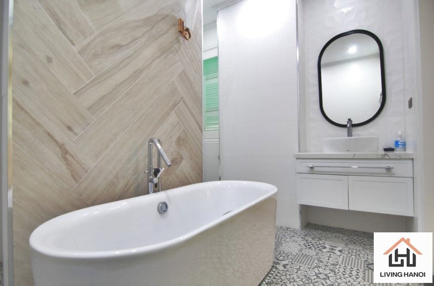 Bright 04 bedroom house for rent in Vinhomes Riverside, Long Bien, Hanoi Bright 04 bedroom house for rent in Vinhomes Riverside, Long Bien, Hanoi