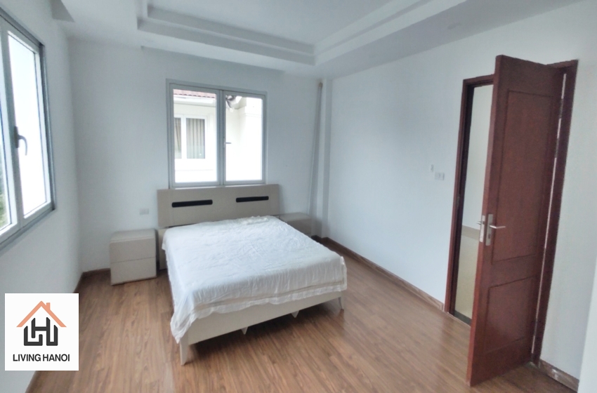 Bright 04 bedroom house for rent in Vinhomes Riverside, Long Bien, Hanoi Bright 04 bedroom house for rent in Vinhomes Riverside, Long Bien, Hanoi