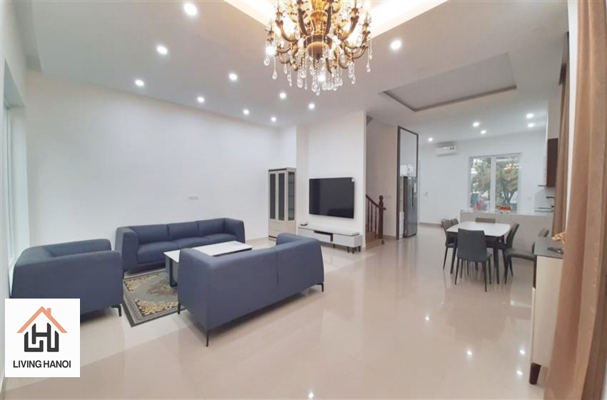 Bright 04 bedroom house for rent in Vinhomes Riverside, Long Bien, Hanoi Bright 04 bedroom house for rent in Vinhomes Riverside, Long Bien, Hanoi