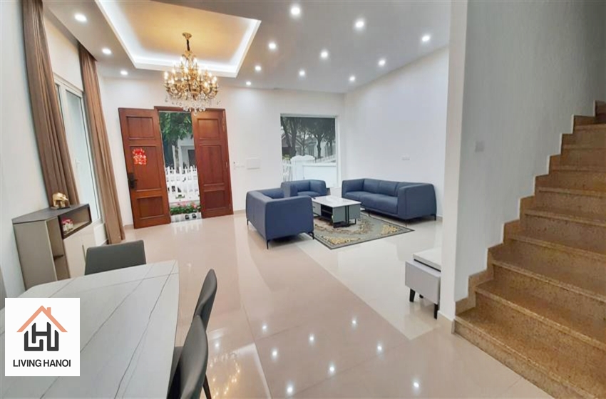 Bright 04 bedroom house for rent in Vinhomes Riverside, Long Bien, Hanoi Bright 04 bedroom house for rent in Vinhomes Riverside, Long Bien, Hanoi