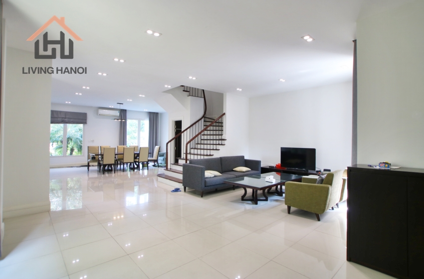 Bright and modern 4 bedroom villa in Vinhome Riverside, Hanoi Bright and modern 4 bedroom villa in Vinhome Riverside, Hanoi