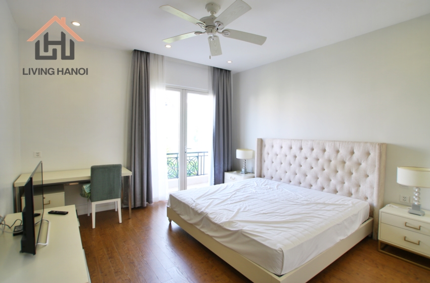Bright and modern 4 bedroom villa in Vinhome Riverside, Hanoi Bright and modern 4 bedroom villa in Vinhome Riverside, Hanoi