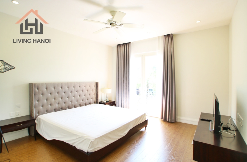 Bright and modern 4 bedroom villa in Vinhome Riverside, Hanoi Bright and modern 4 bedroom villa in Vinhome Riverside, Hanoi