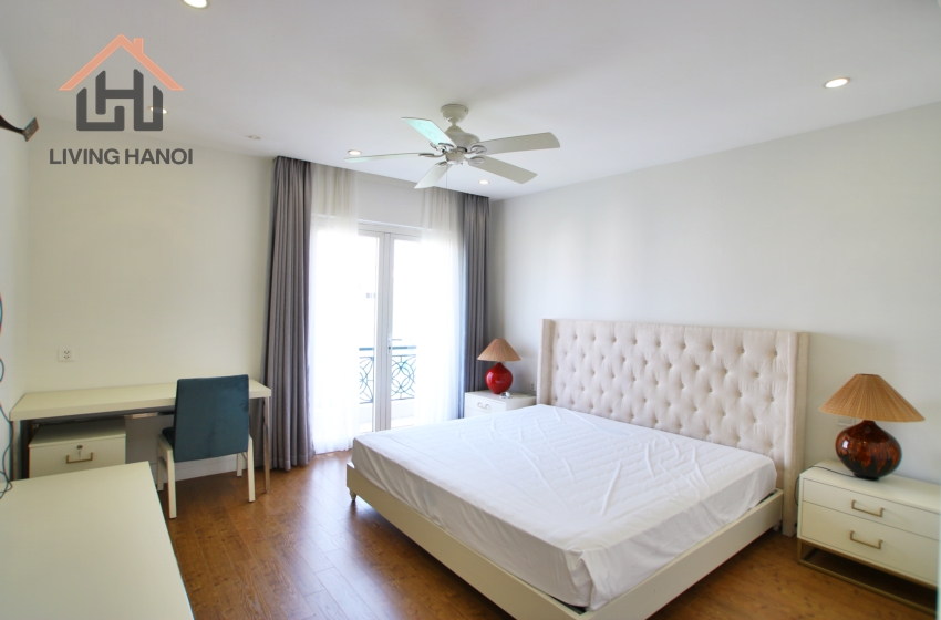 Bright and modern 4 bedroom villa in Vinhome Riverside, Hanoi Bright and modern 4 bedroom villa in Vinhome Riverside, Hanoi