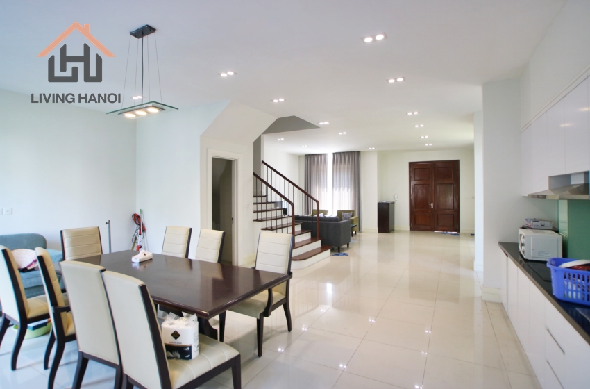 Bright and modern 4 bedroom villa in Vinhome Riverside, Hanoi Bright and modern 4 bedroom villa in Vinhome Riverside, Hanoi