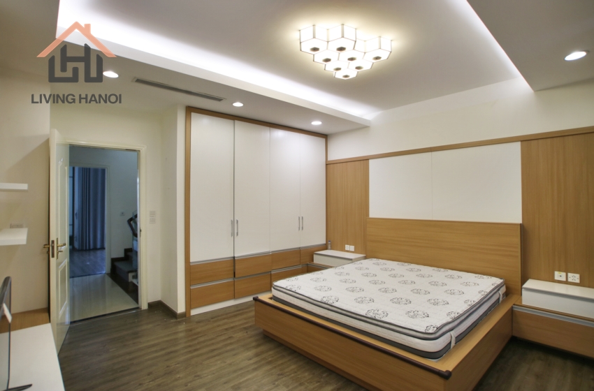 Bright and modern villa for rent in Vinhomes Riverside, Hanoi Bright and modern villa for rent in Vinhomes Riverside, Hanoi