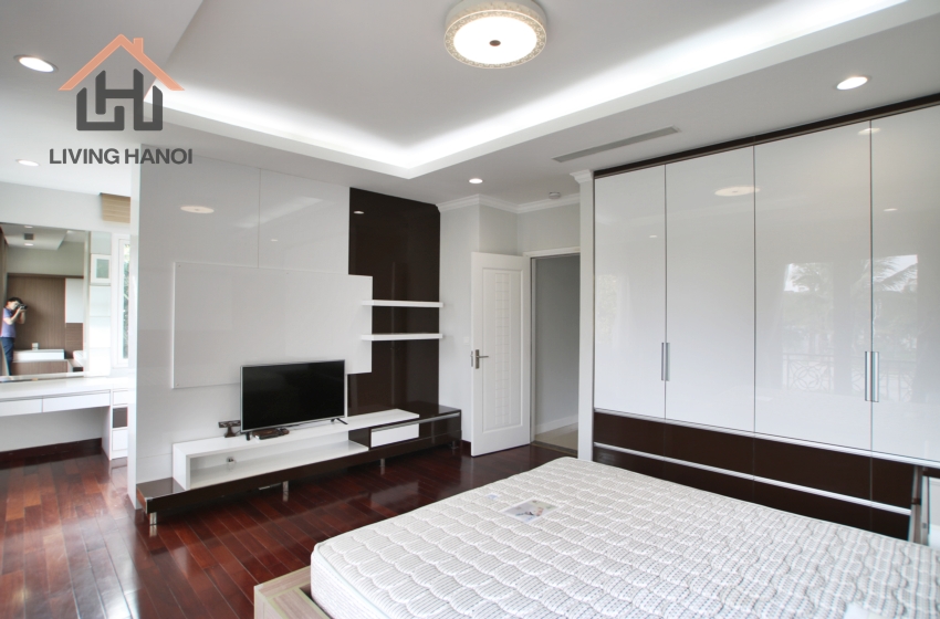 Bright villa for rent in Vinhomes Riverside, Hanoi Bright villa for rent in Vinhomes Riverside, Hanoi