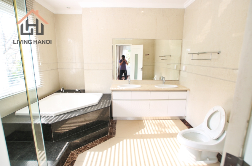 Bright villa for rent in Vinhomes Riverside, Hanoi Bright villa for rent in Vinhomes Riverside, Hanoi
