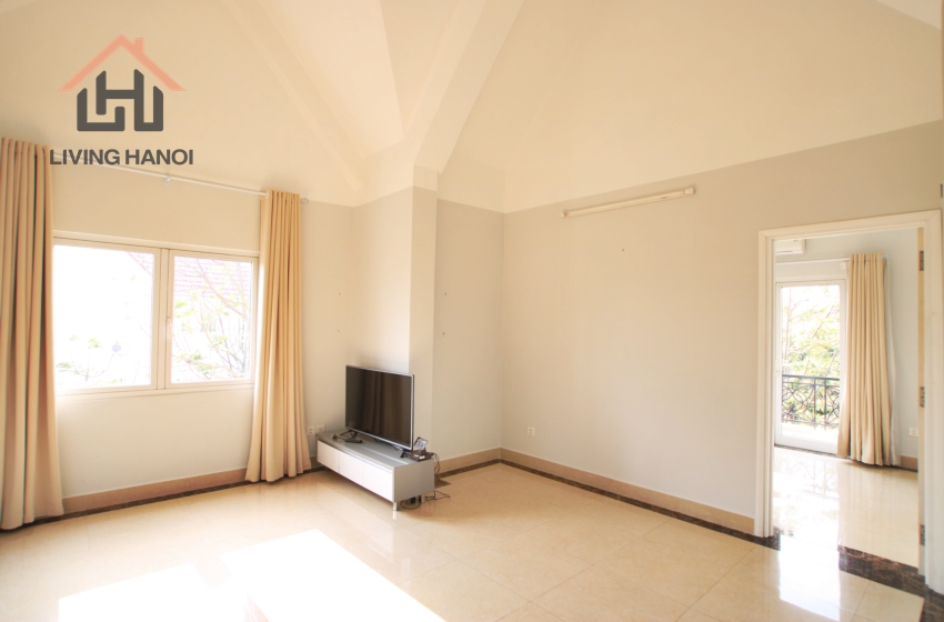 Bright villa for rent in Vinhomes Riverside, Hanoi Bright villa for rent in Vinhomes Riverside, Hanoi