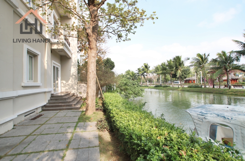 Bright villa for rent in Vinhomes Riverside, Hanoi Bright villa for rent in Vinhomes Riverside, Hanoi