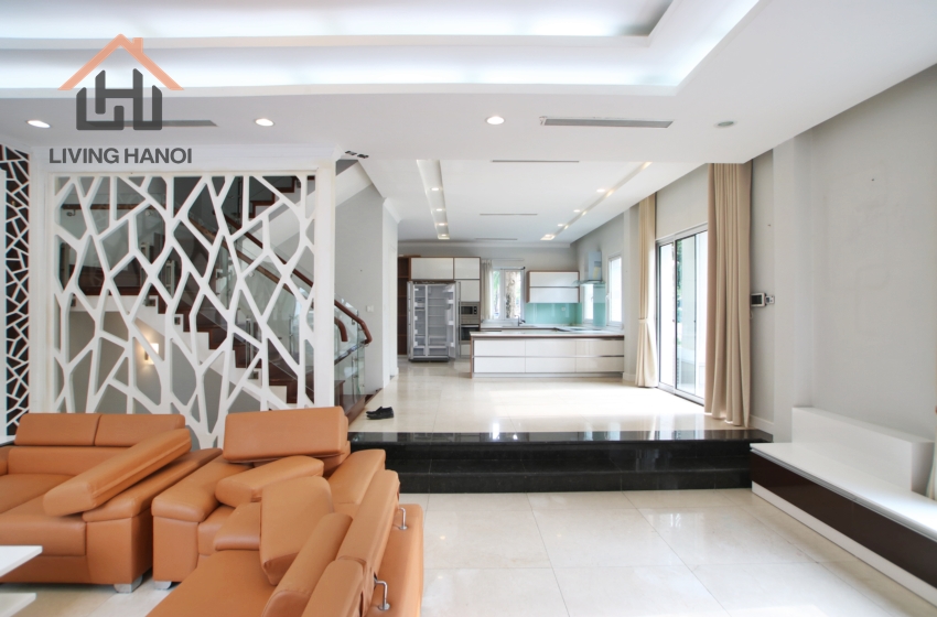 Bright villa for rent in Vinhomes Riverside, Hanoi Bright villa for rent in Vinhomes Riverside, Hanoi