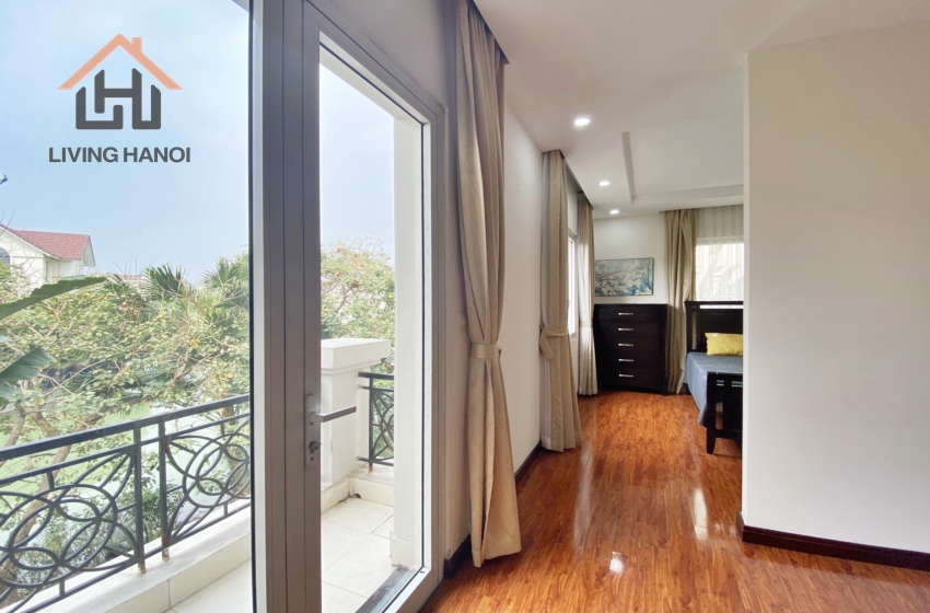 Budget 4 bedroom villa for rent in Vinhomes Riverside, Hanoi Budget 4 bedroom villa for rent in Vinhomes Riverside, Hanoi