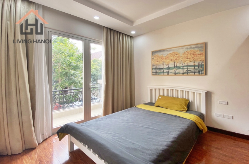 Budget 4 bedroom villa for rent in Vinhomes Riverside, Hanoi Budget 4 bedroom villa for rent in Vinhomes Riverside, Hanoi