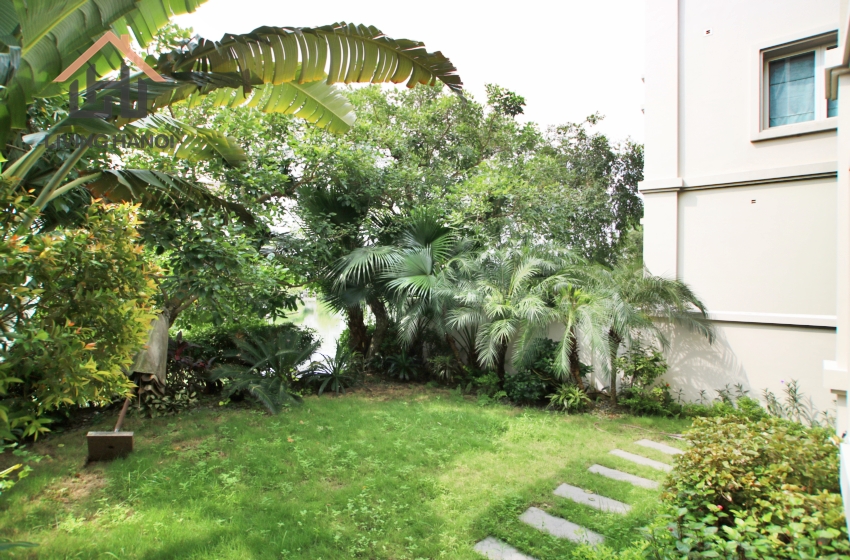 Budget 4 bedroom villa for rent in Vinhomes Riverside, Hanoi Budget 4 bedroom villa for rent in Vinhomes Riverside, Hanoi