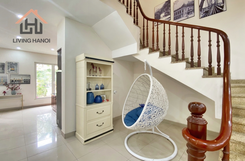 Budget 4 bedroom villa for rent in Vinhomes Riverside, Hanoi Budget 4 bedroom villa for rent in Vinhomes Riverside, Hanoi