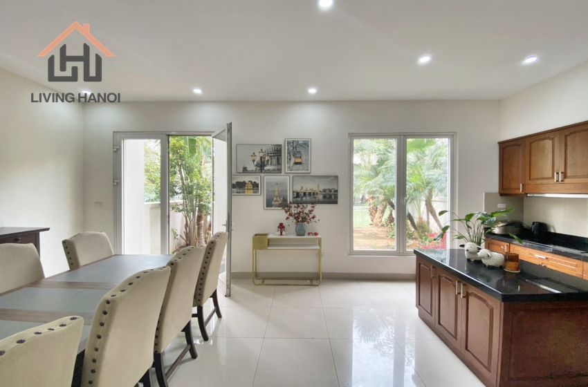 Budget 4 bedroom villa for rent in Vinhomes Riverside, Hanoi Budget 4 bedroom villa for rent in Vinhomes Riverside, Hanoi