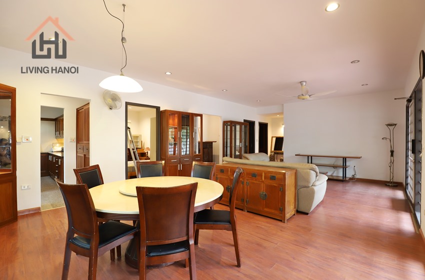 Bungalow house for rent with huge garden in Tay Ho, Hanoi Bungalow house for rent with huge garden in Tay Ho, Hanoi