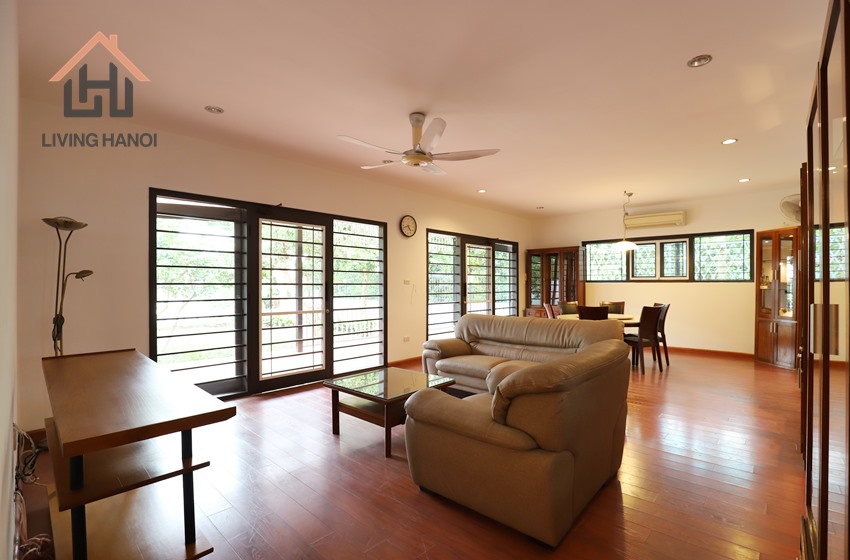 Bungalow house for rent with huge garden in Tay Ho, Hanoi Bungalow house for rent with huge garden in Tay Ho, Hanoi