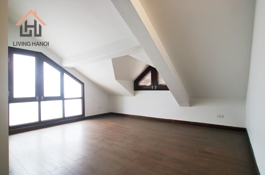 CONTEMPORARY FAMILY LIVING IN GREAT Tay Ho LOCATION CONTEMPORARY FAMILY LIVING IN GREAT Tay Ho LOCATION