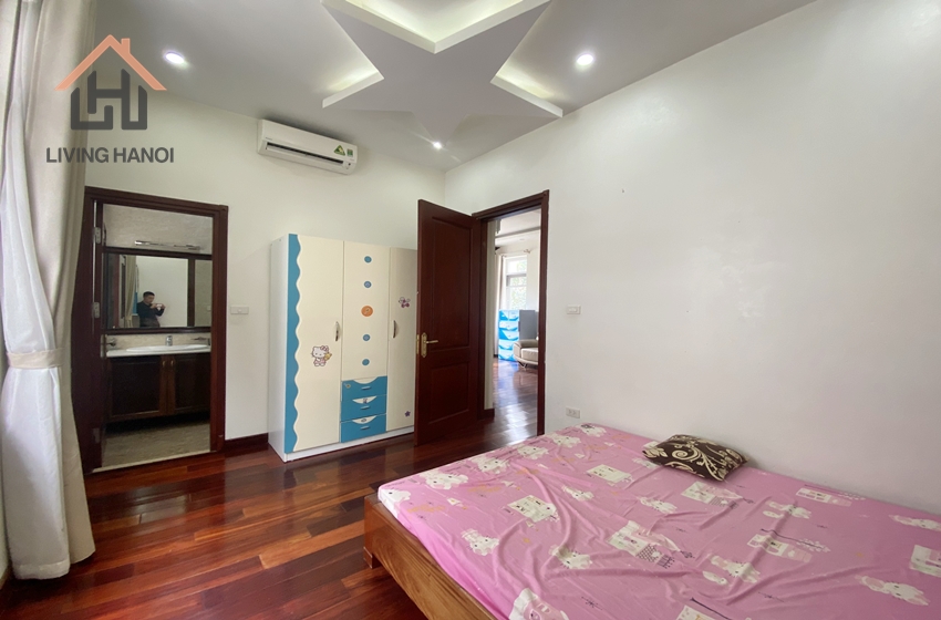 Corner villa with 4 bedrooms and yard in Ciputra, Hanoi Corner villa with 4 bedrooms and yard in Ciputra, Hanoi