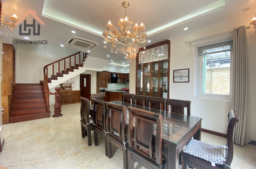 Corner villa with 4 bedrooms and yard in Ciputra, Hanoi Corner villa with 4 bedrooms and yard in Ciputra, Hanoi