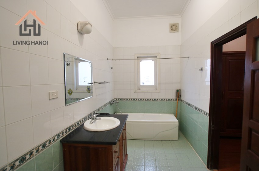 Cozy and nice four bedroom house for rent in Tay Ho, Hanoi Cozy and nice four bedroom house for rent in Tay Ho, Hanoi