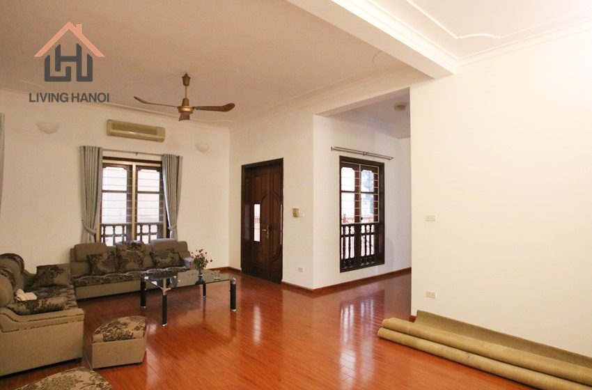 Cozy and nice four bedroom house for rent in Tay Ho, Hanoi Cozy and nice four bedroom house for rent in Tay Ho, Hanoi
