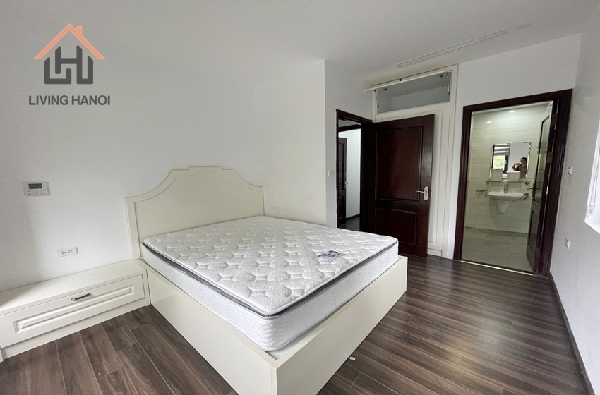 FAMILY LIVING! Big villa for rent in Starlake, Tay Ho Tay, Hanoi FAMILY LIVING! Big villa for rent in Starlake, Tay Ho Tay, Hanoi