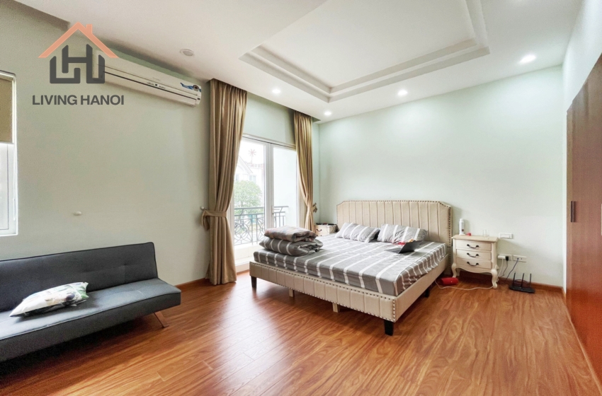 Fully-furnished 04 bedroom house for rent in Vinhomes Riverside, Long Bien Fully-furnished 04 bedroom house for rent in Vinhomes Riverside, Long Bien