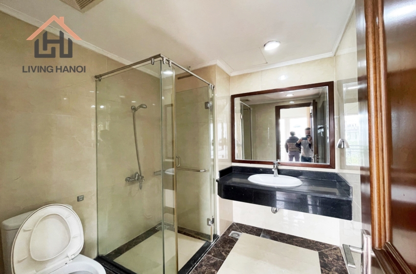 Fully-furnished 04 bedroom house for rent in Vinhomes Riverside, Long Bien Fully-furnished 04 bedroom house for rent in Vinhomes Riverside, Long Bien