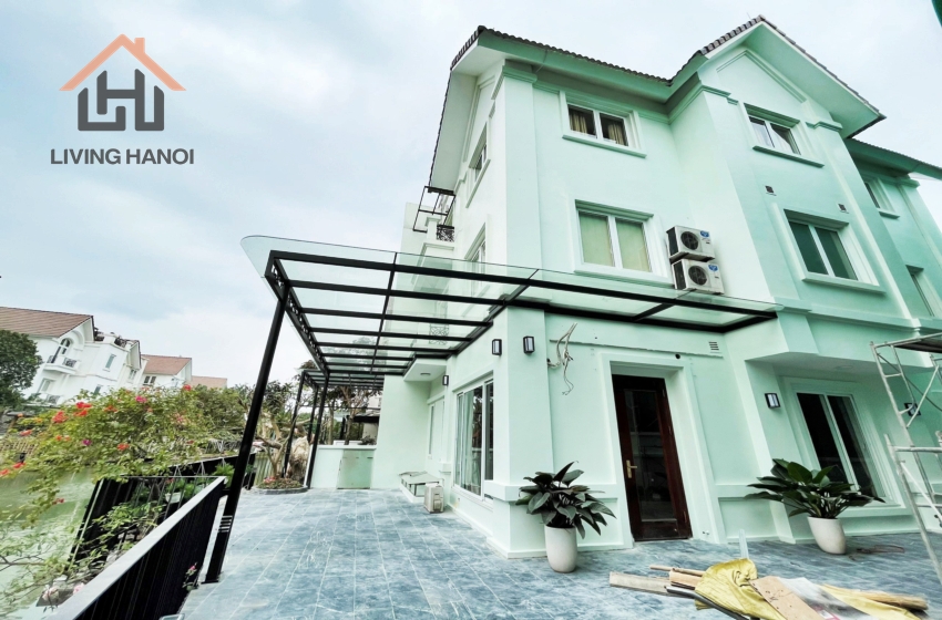 Fully-furnished 04 bedroom house for rent in Vinhomes Riverside, Long Bien Fully-furnished 04 bedroom house for rent in Vinhomes Riverside, Long Bien