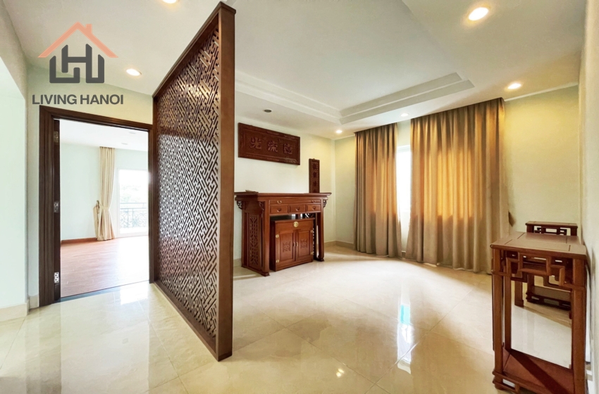 Fully-furnished 04 bedroom house for rent in Vinhomes Riverside, Long Bien Fully-furnished 04 bedroom house for rent in Vinhomes Riverside, Long Bien