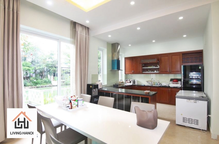 Fully-furnished 04 bedroom house for rent in Vinhomes Riverside, Long Bien Fully-furnished 04 bedroom house for rent in Vinhomes Riverside, Long Bien