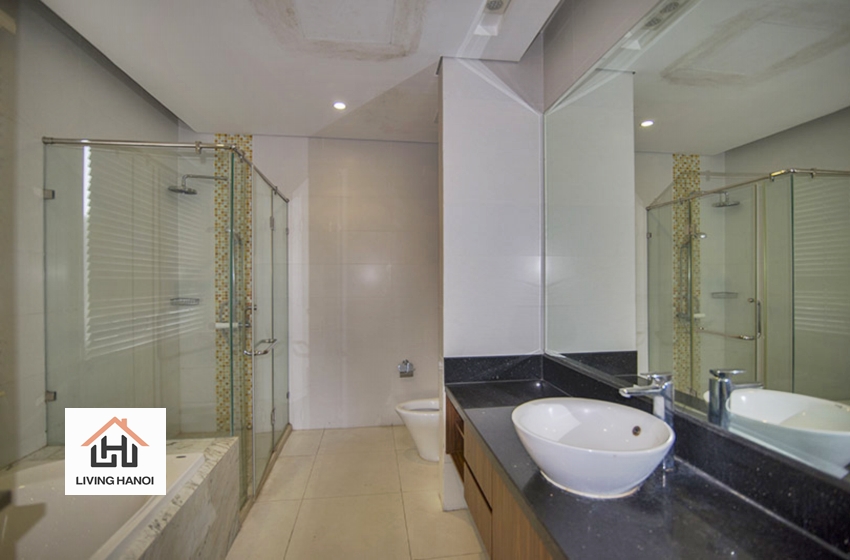 Furnished 04 bedroom villa for rent in Vinhomes Riverside, Hanoi Furnished 04 bedroom villa for rent in Vinhomes Riverside, Hanoi