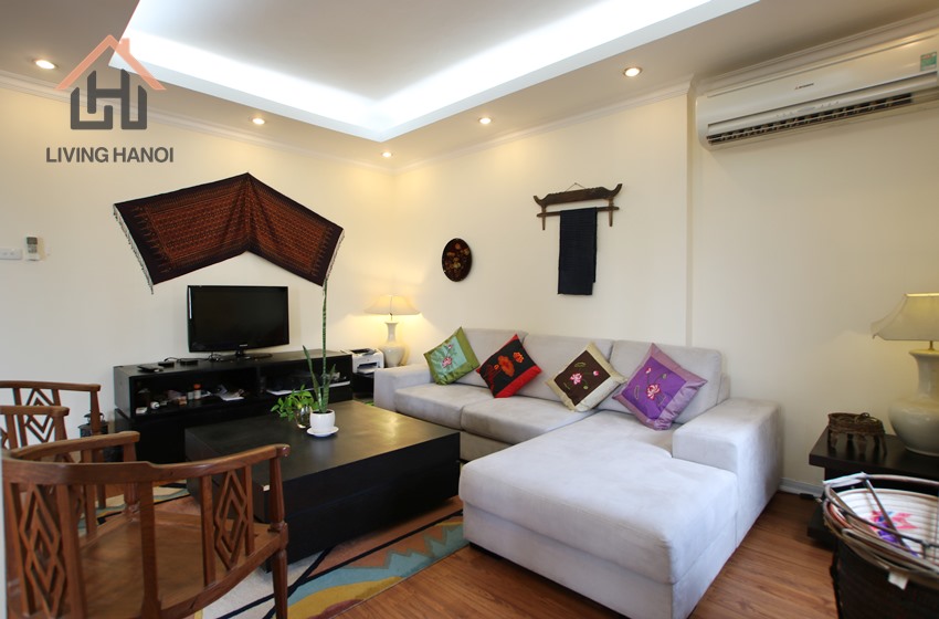 HAI BA TRUNG – Duplex penthouse 03 bedrooms apartment with big balconies available HAI BA TRUNG – Duplex penthouse 03 bedrooms apartment with big balconies available