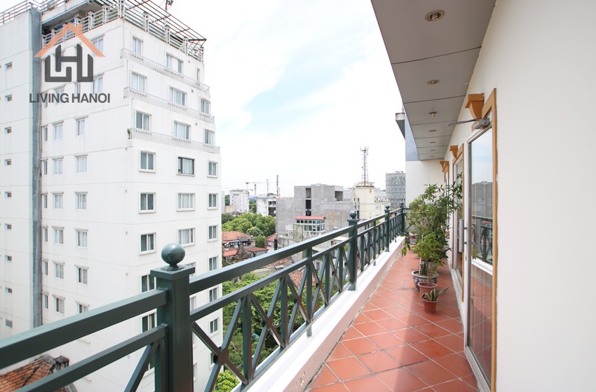 HAI BA TRUNG – Duplex penthouse 03 bedrooms apartment with big balconies available HAI BA TRUNG – Duplex penthouse 03 bedrooms apartment with big balconies available
