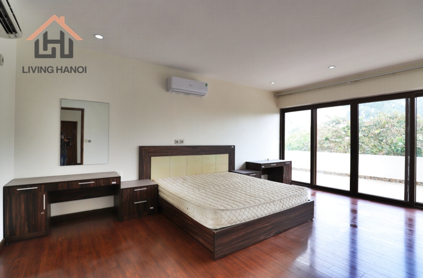 Huge villa with 5 beds for rent in Ciputra, Hanoi Huge villa with 5 beds for rent in Ciputra, Hanoi